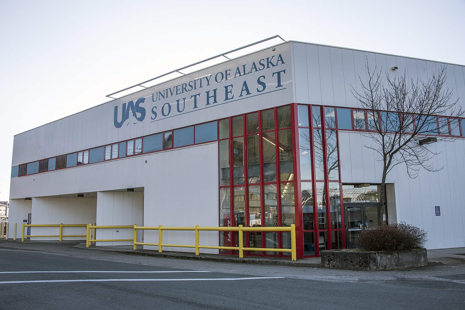 Top 5 Best Colleges & Universities in Alaska [2021 List & Rankings]